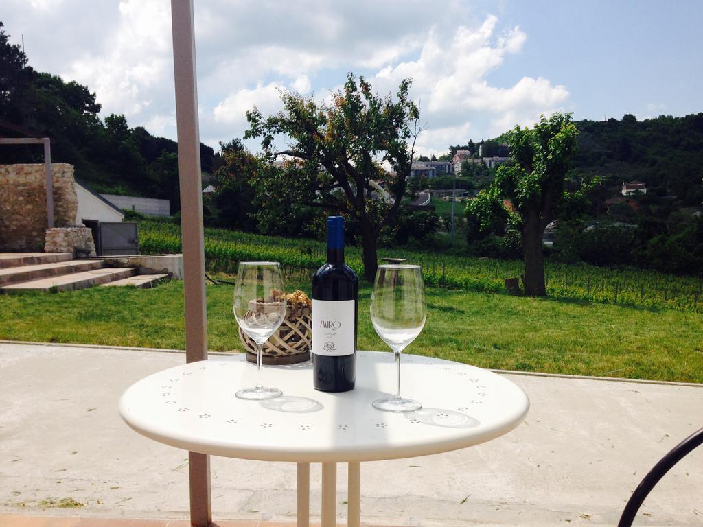 Hotel Bed&Wine Rocco Zambri Bovino Exterior foto