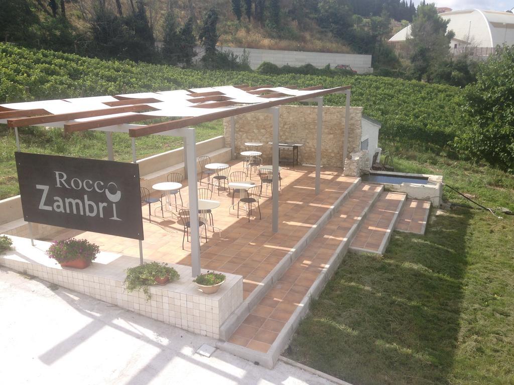 Hotel Bed&Wine Rocco Zambri Bovino Exterior foto